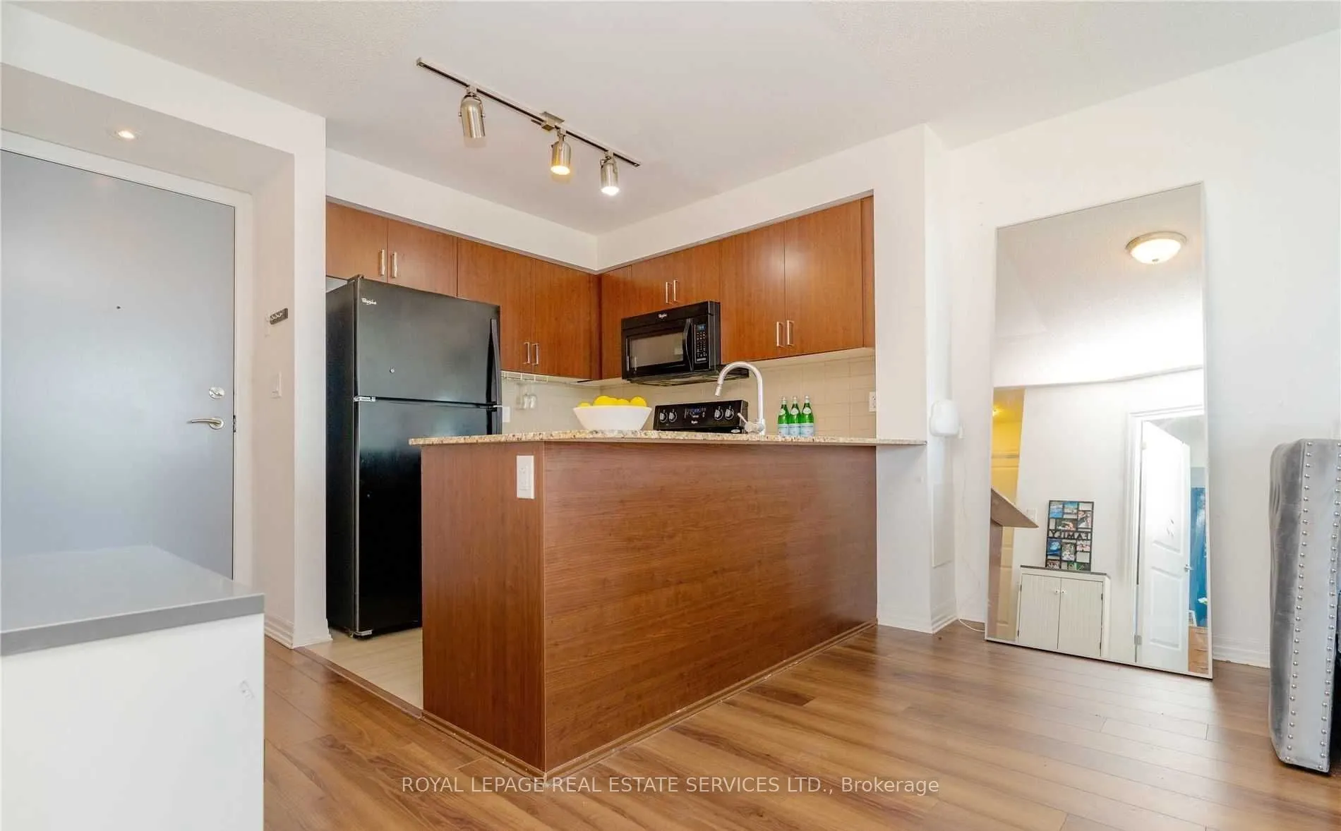 80 Esther Lorrie Drive, #717