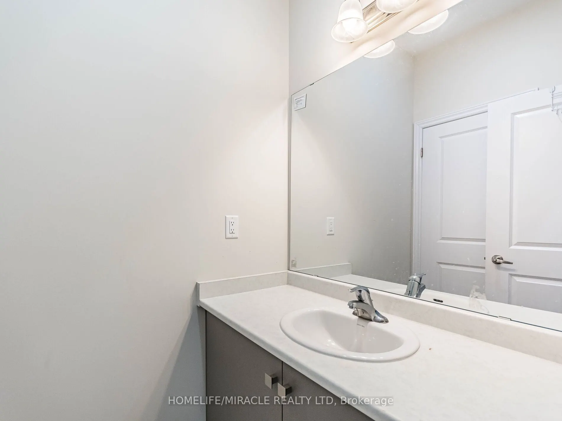1416 Oakmont Common E