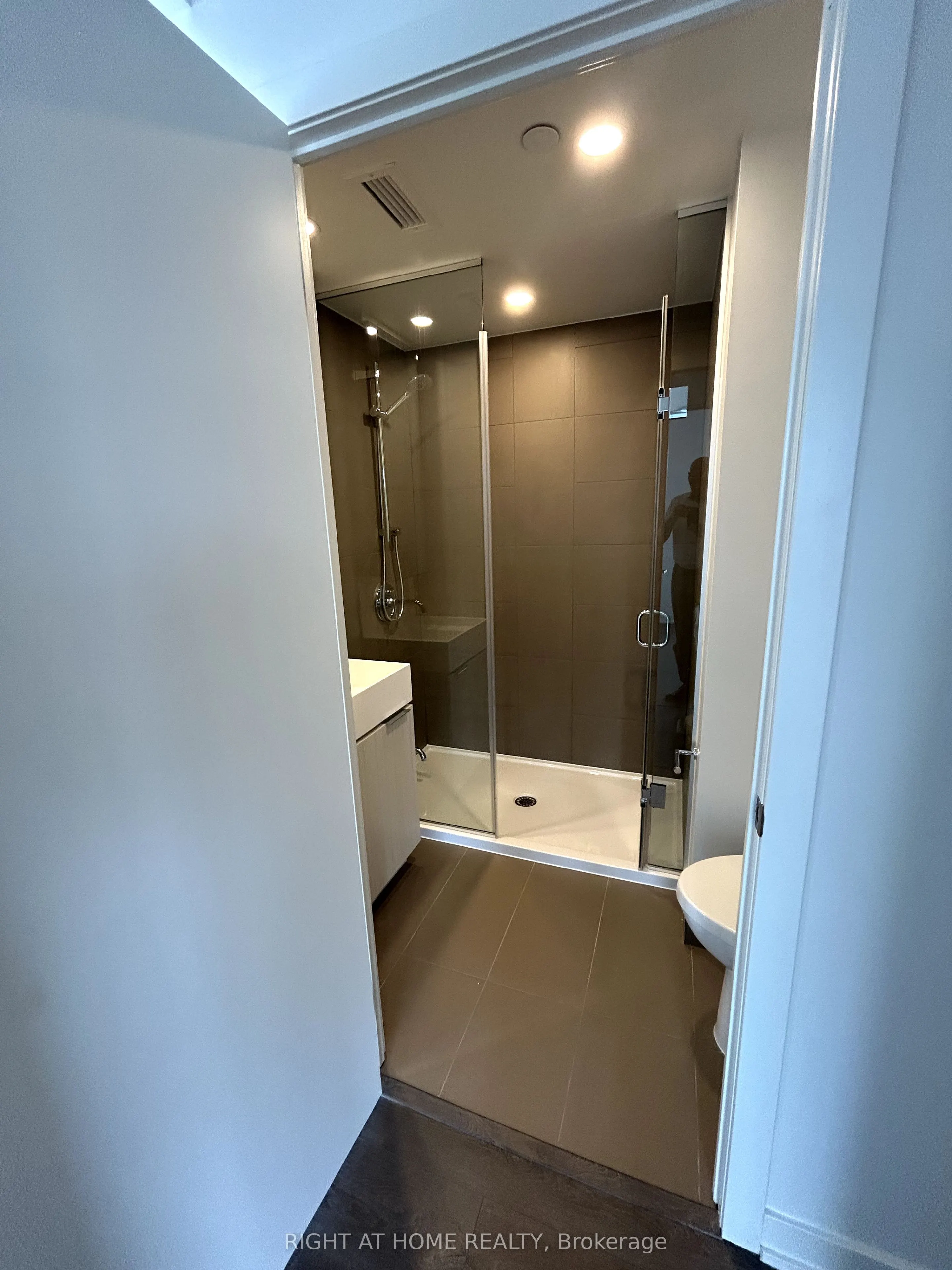 370 Martha Street, #702