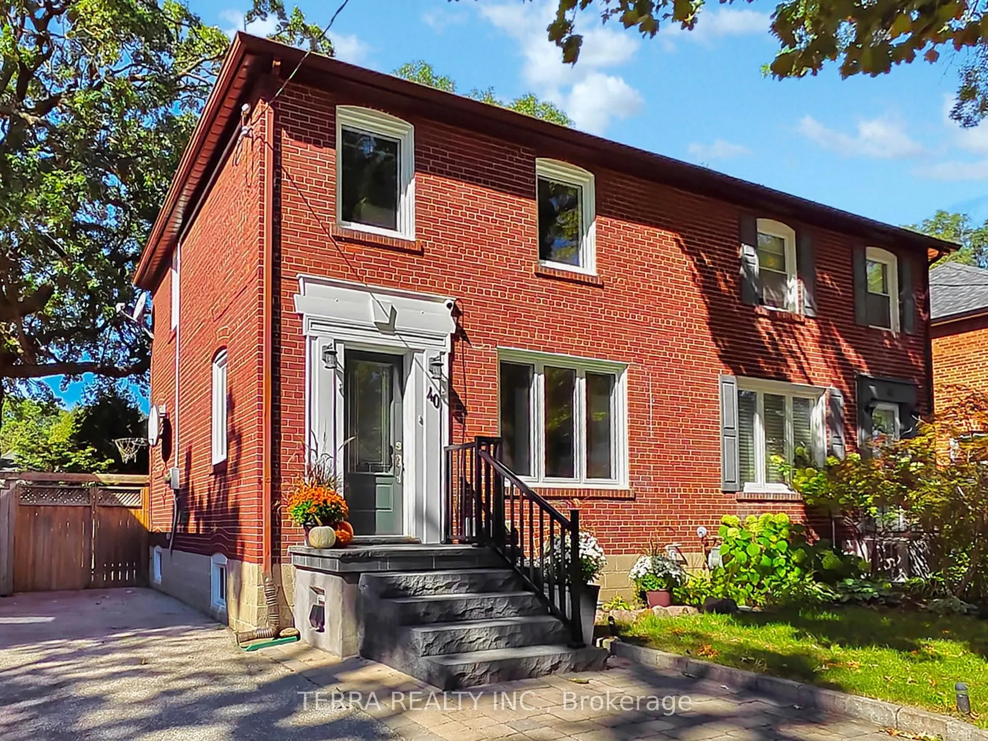 40 Allanbrooke Drive