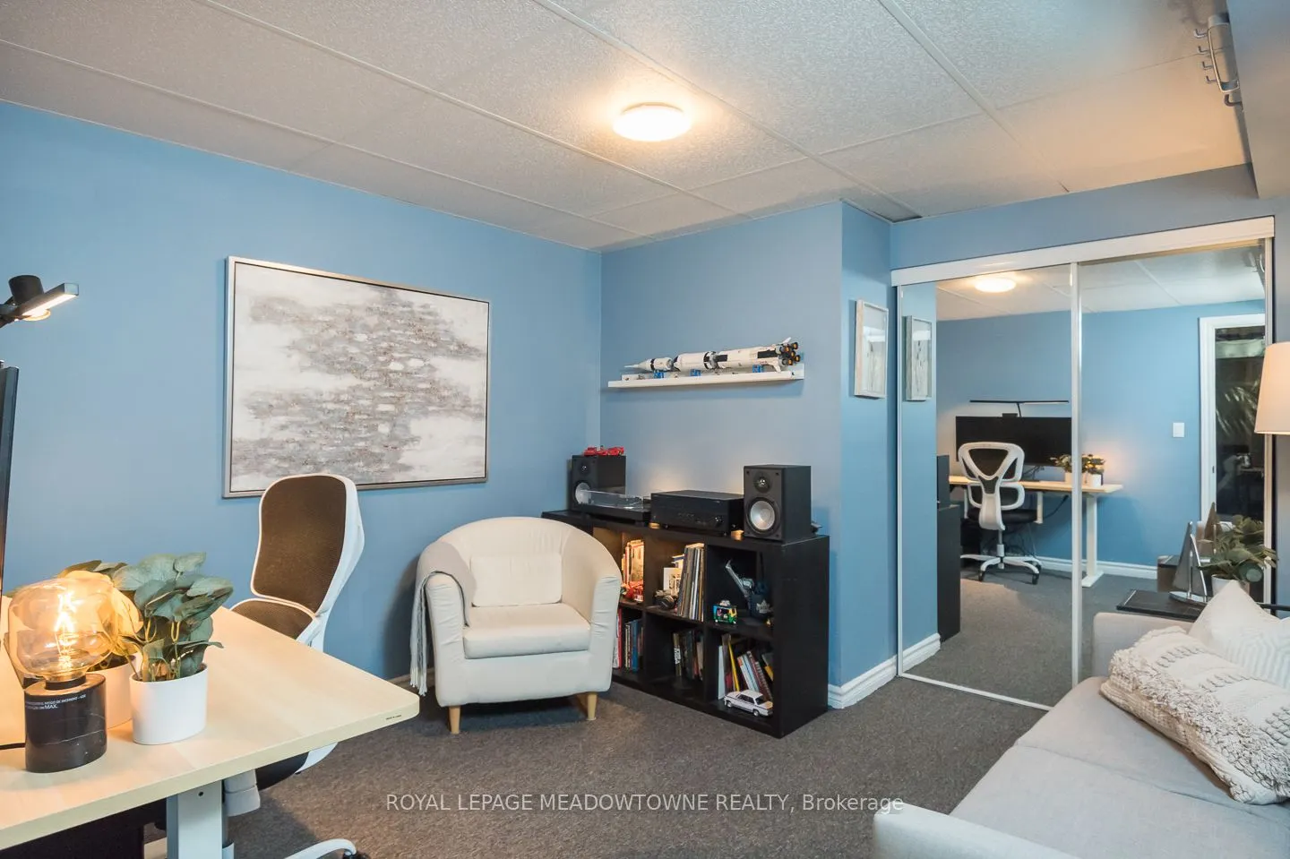 698 Edwards Avenue W
