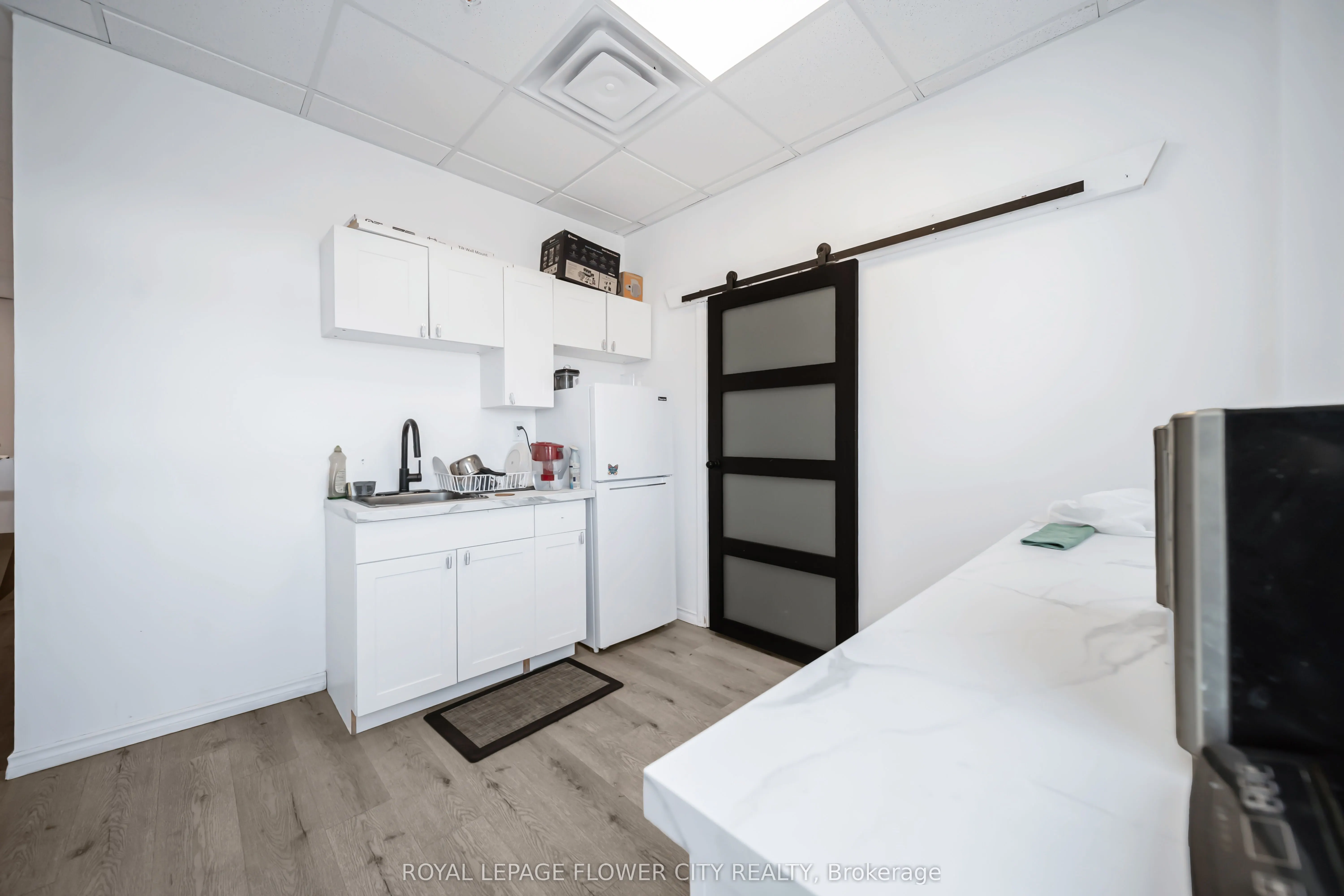 280 Derry Road, #202 A
