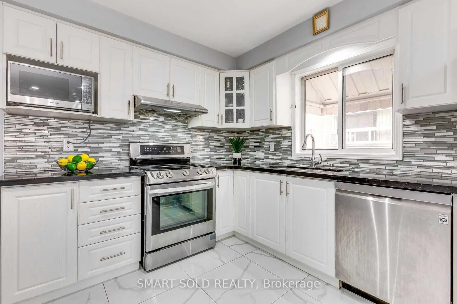 36B Lambton Avenue, #Upper