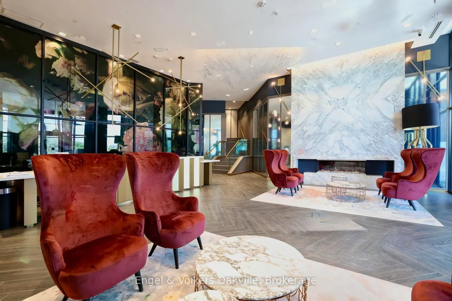 405 Dundas Street W, #309