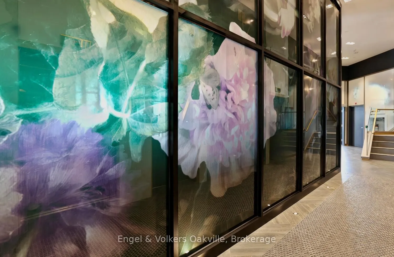 405 Dundas Street W, #309