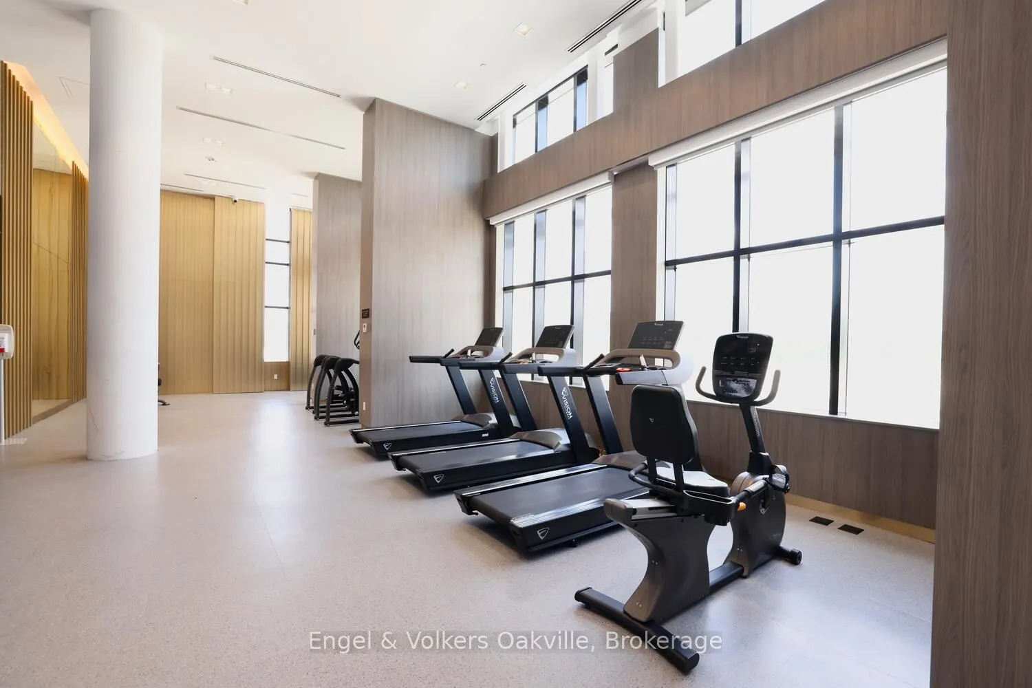 405 Dundas Street W, #309