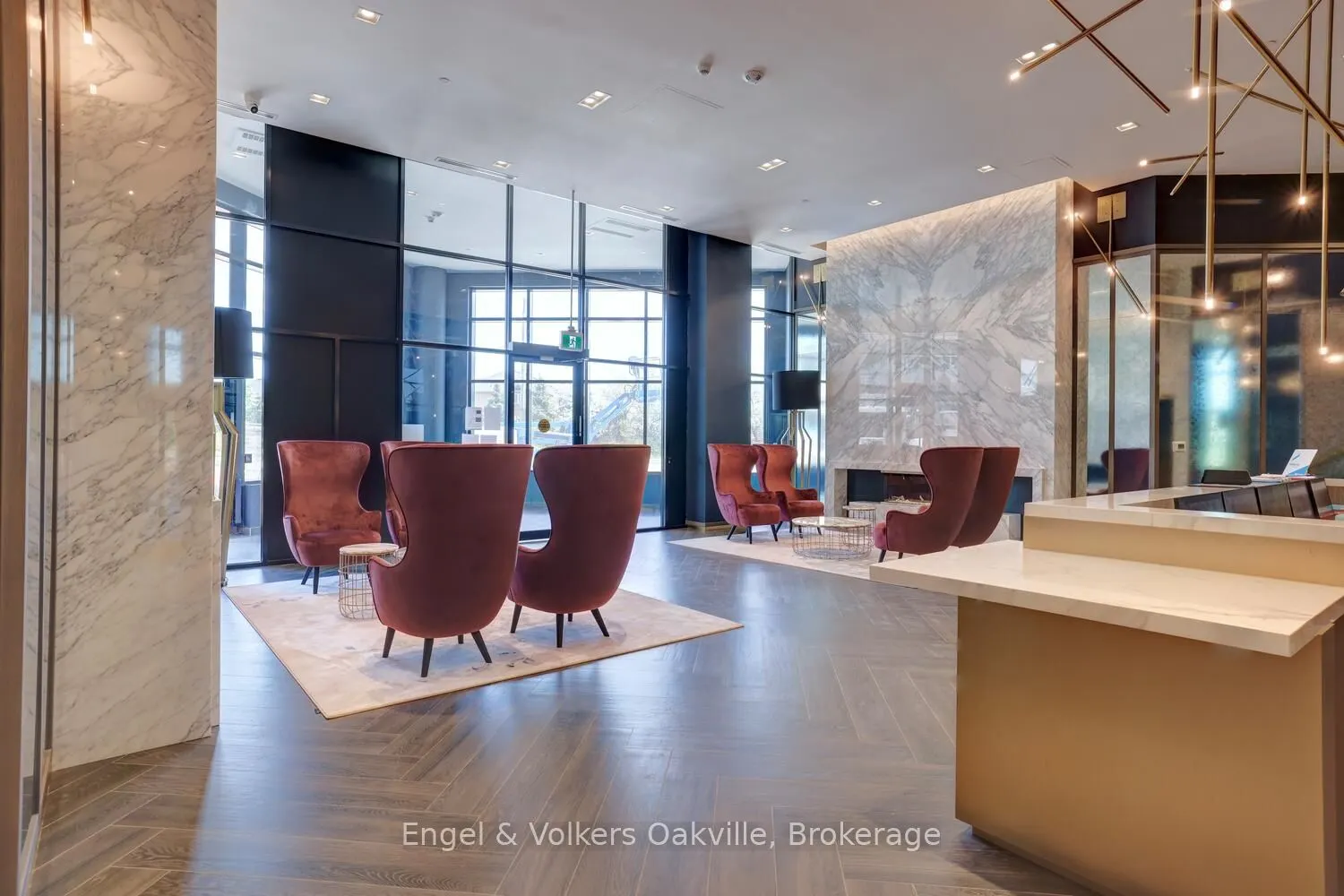 405 Dundas Street W, #309