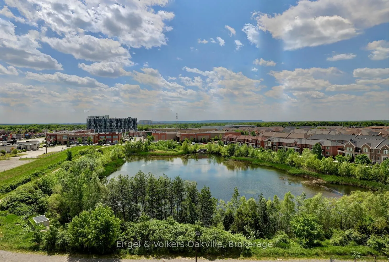 405 Dundas Street W, #309