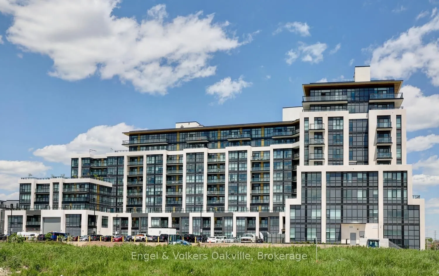405 Dundas Street W, #309