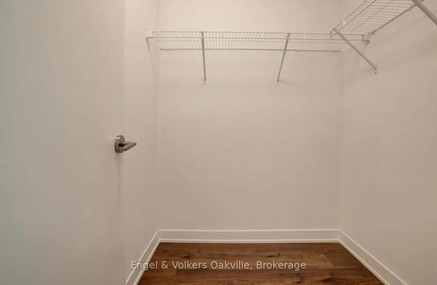 405 Dundas Street W, #309