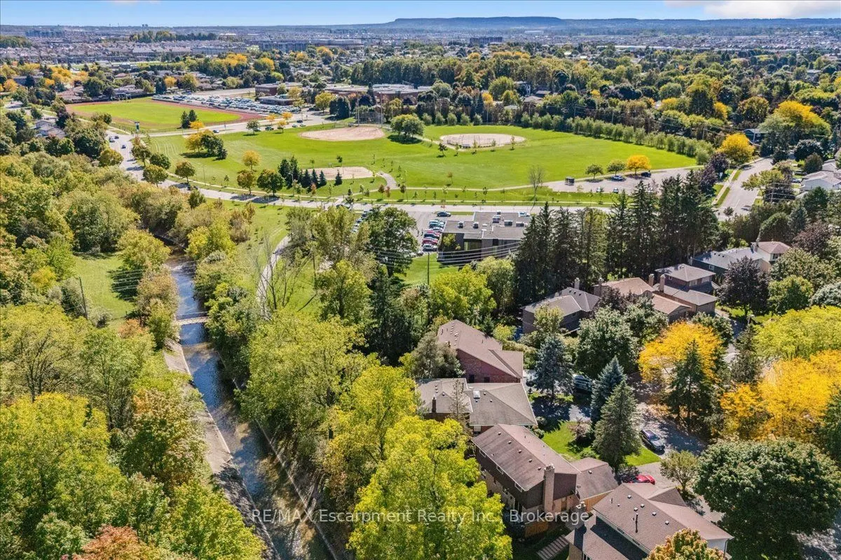 346 Kingsway Place
