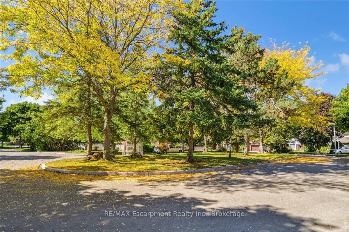 346 Kingsway Place