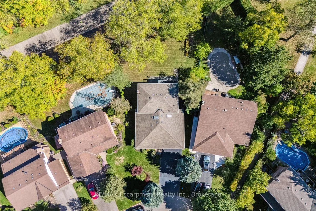 346 Kingsway Place