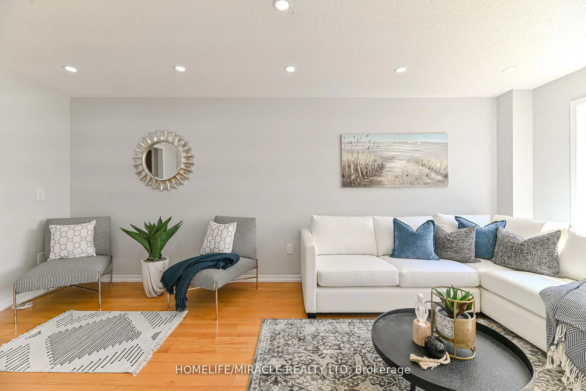 102 Delport Close