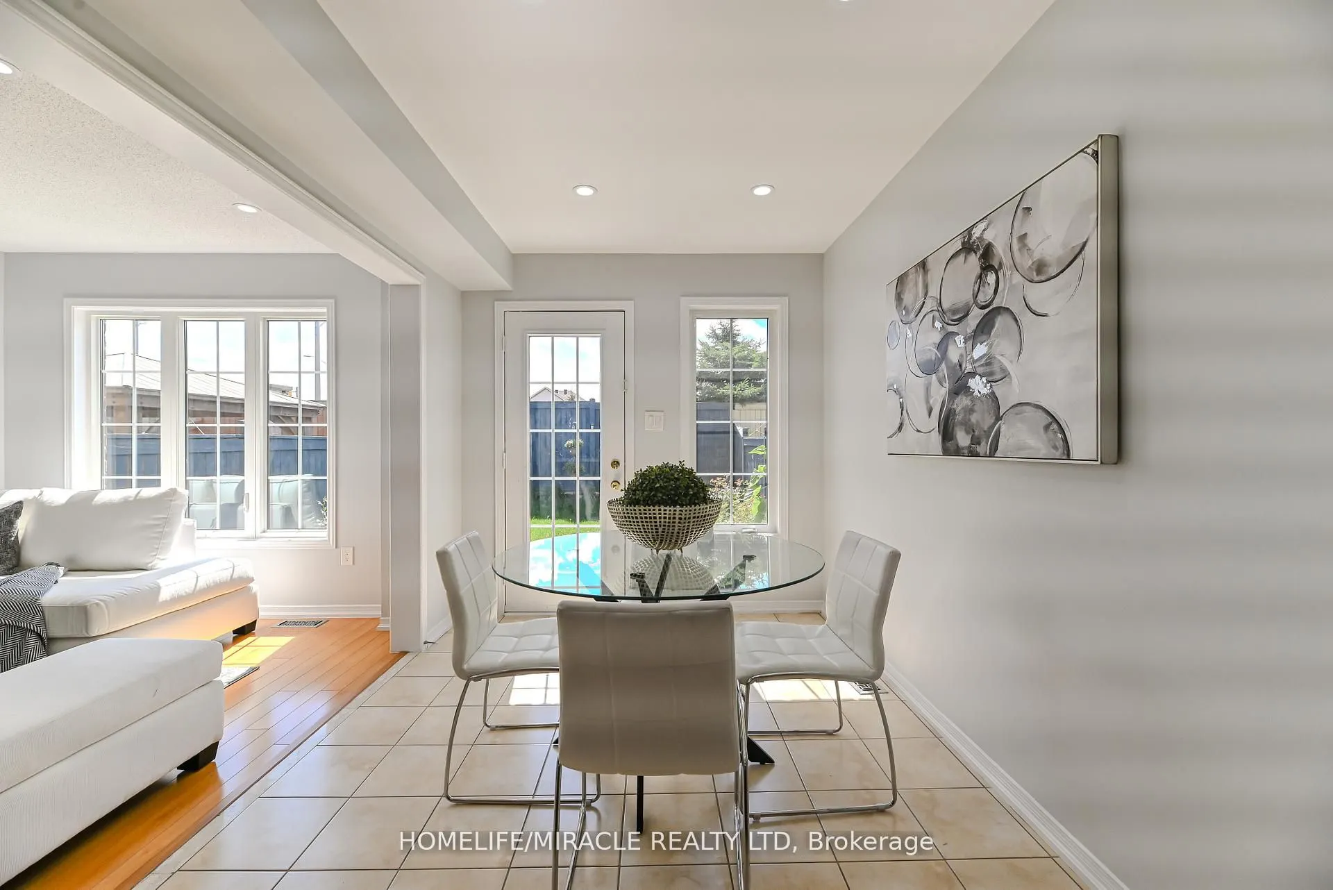 102 Delport Close