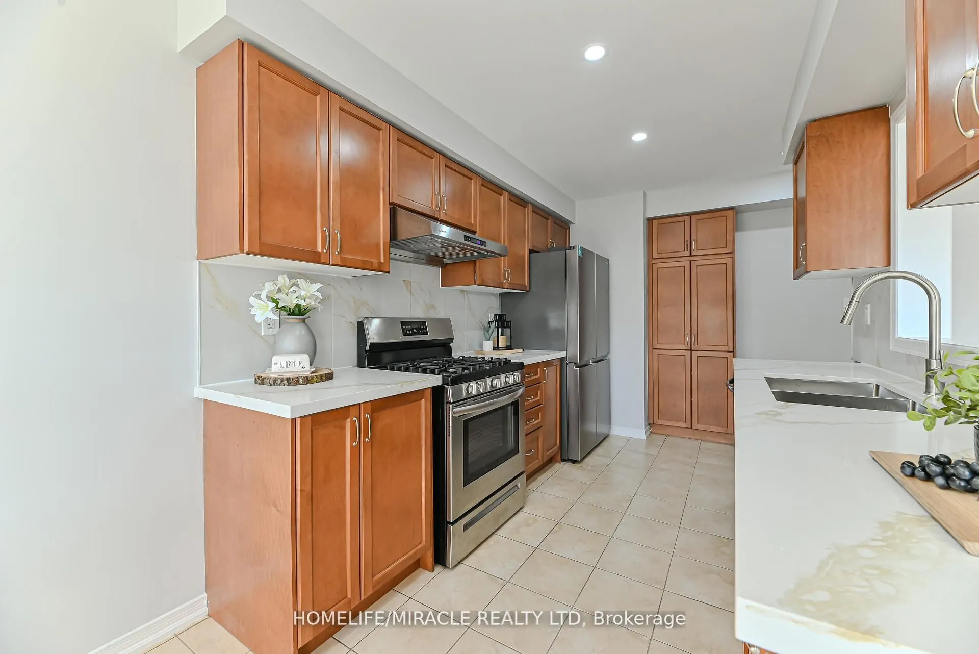 102 Delport Close