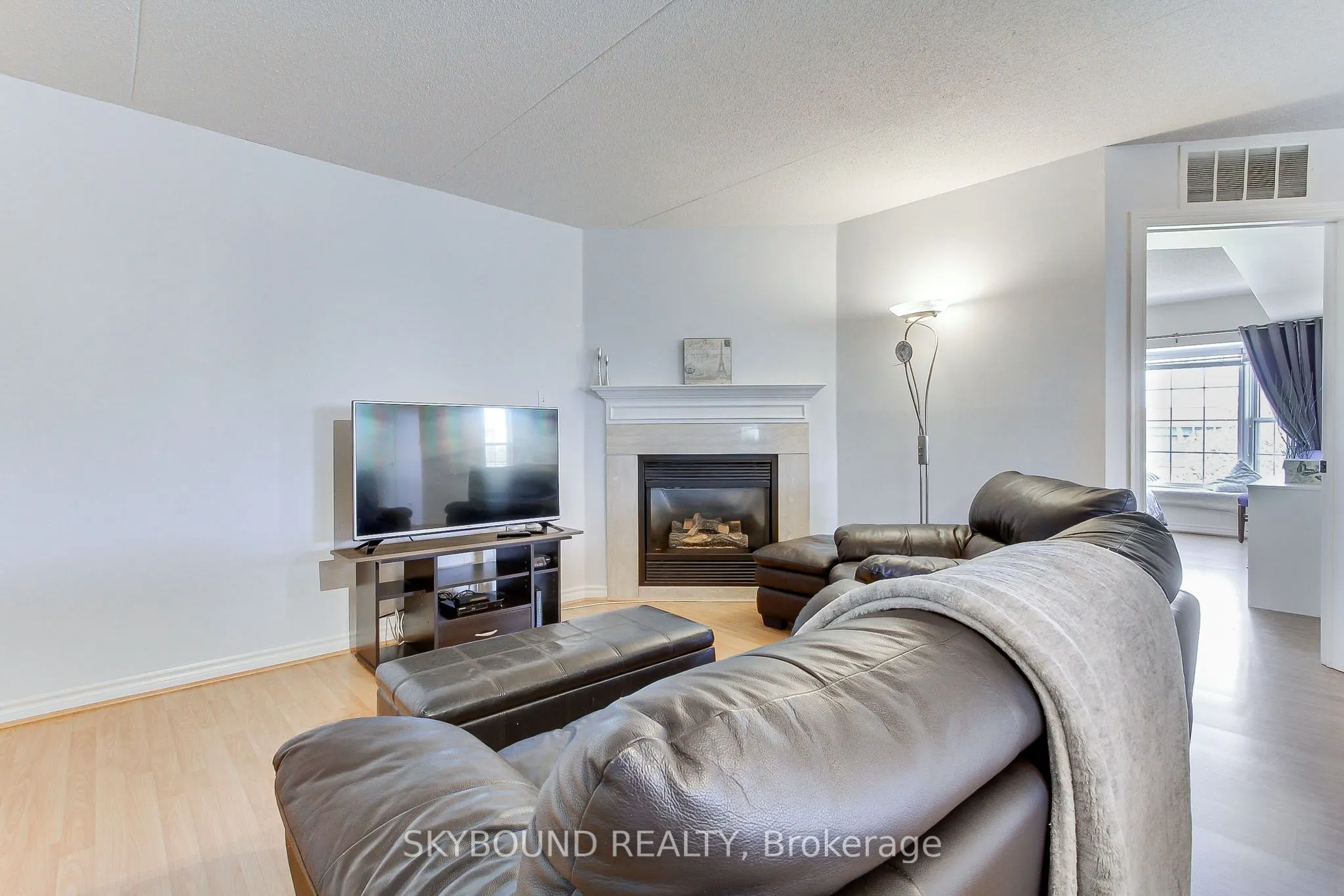 4003 Kilmer Drive, #302