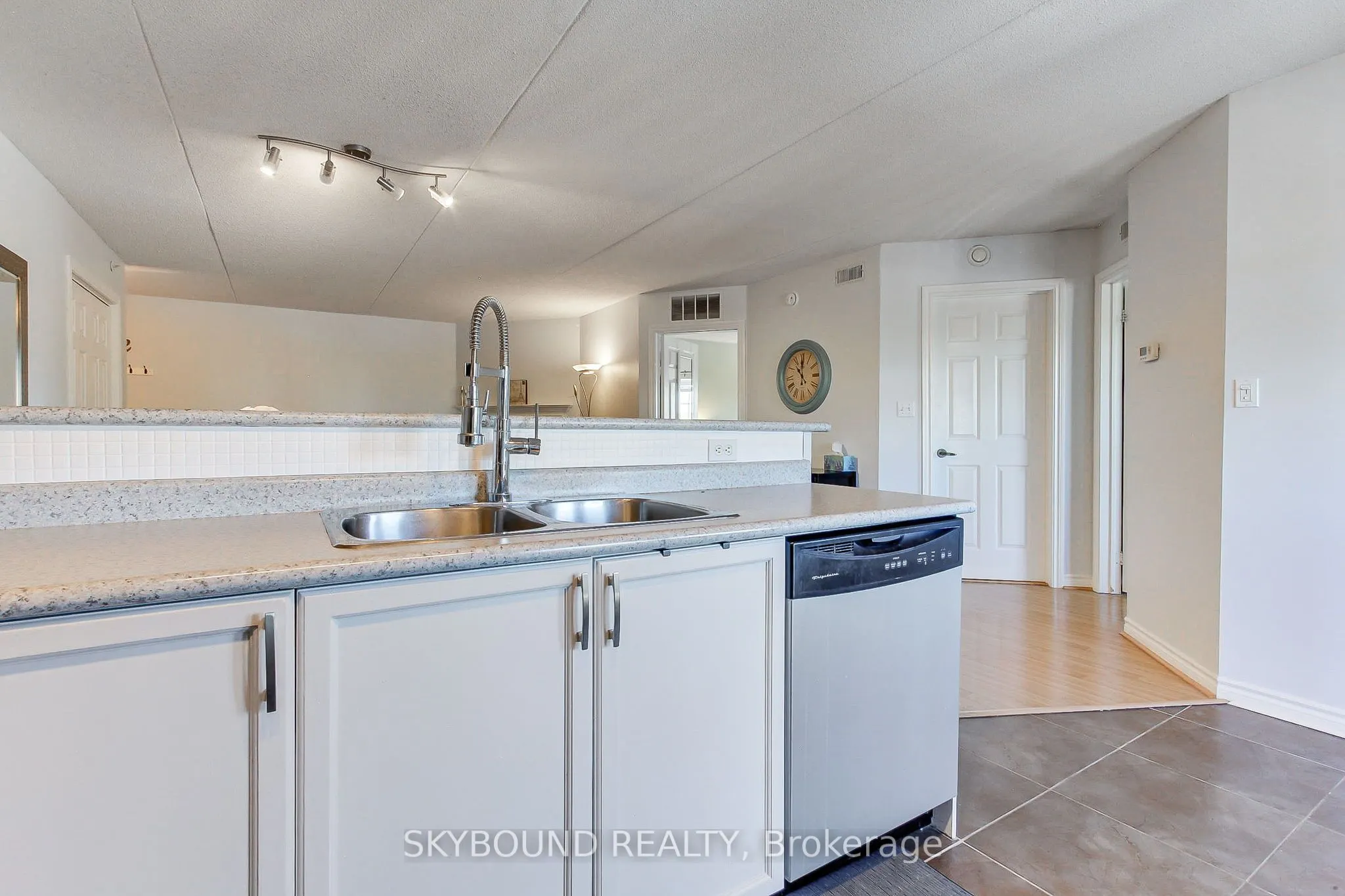 4003 Kilmer Drive, #302