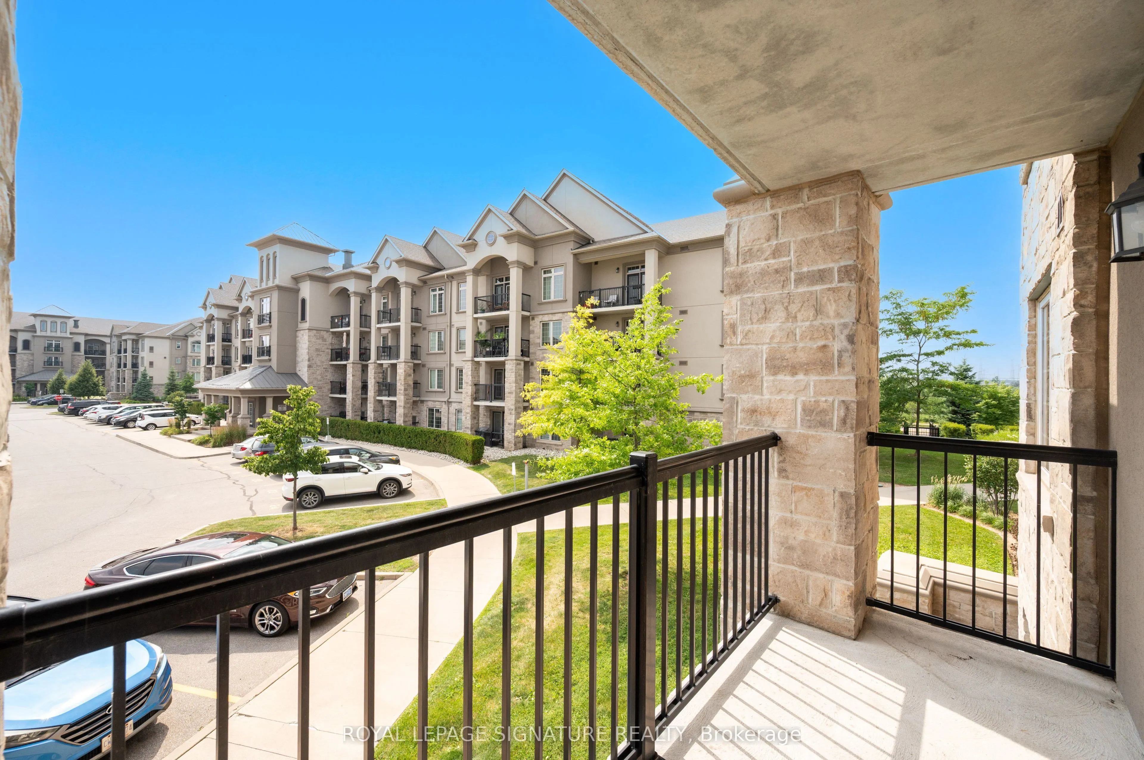 1470 Main Street E, #204