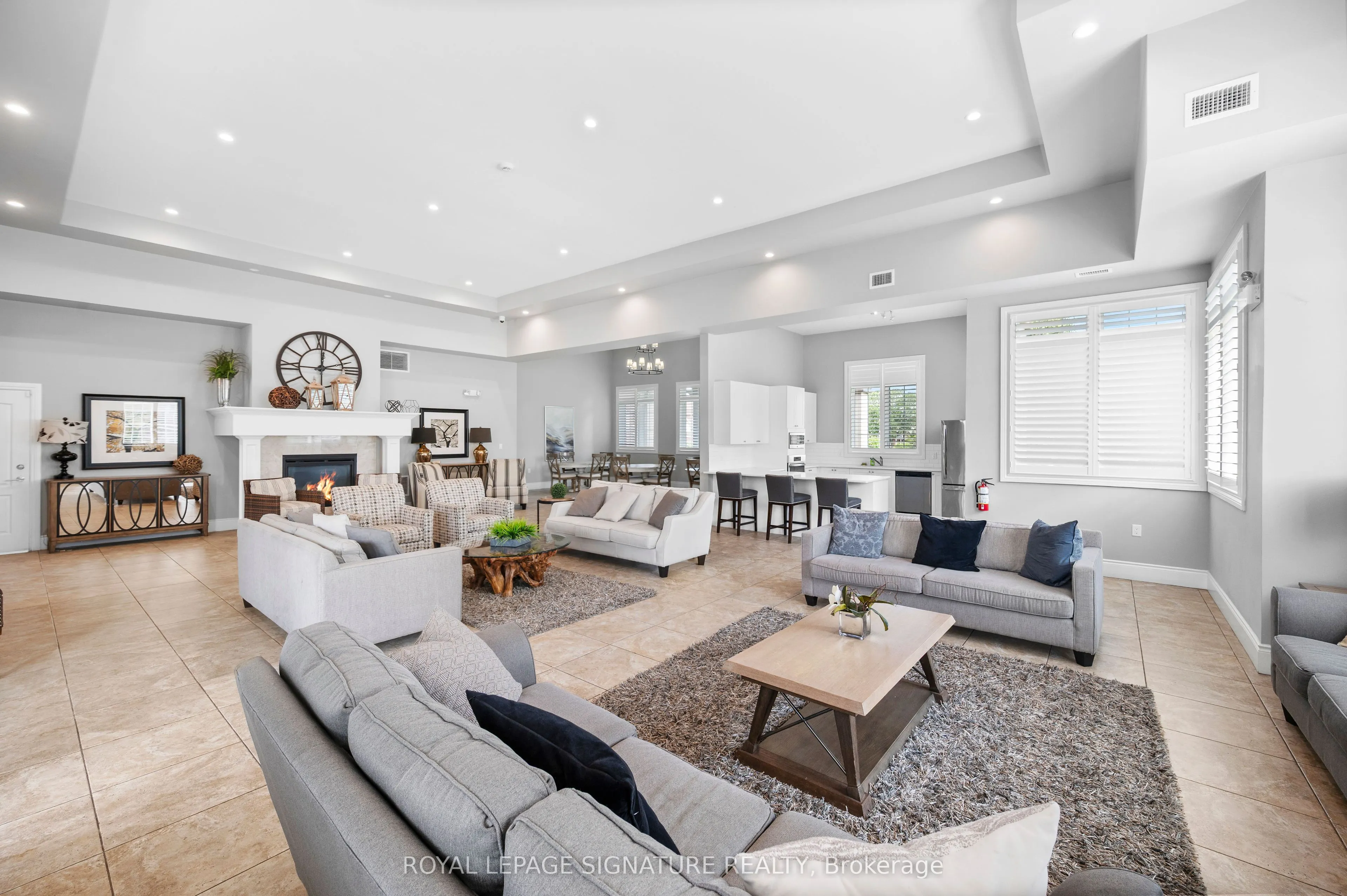 1470 Main Street E, #204