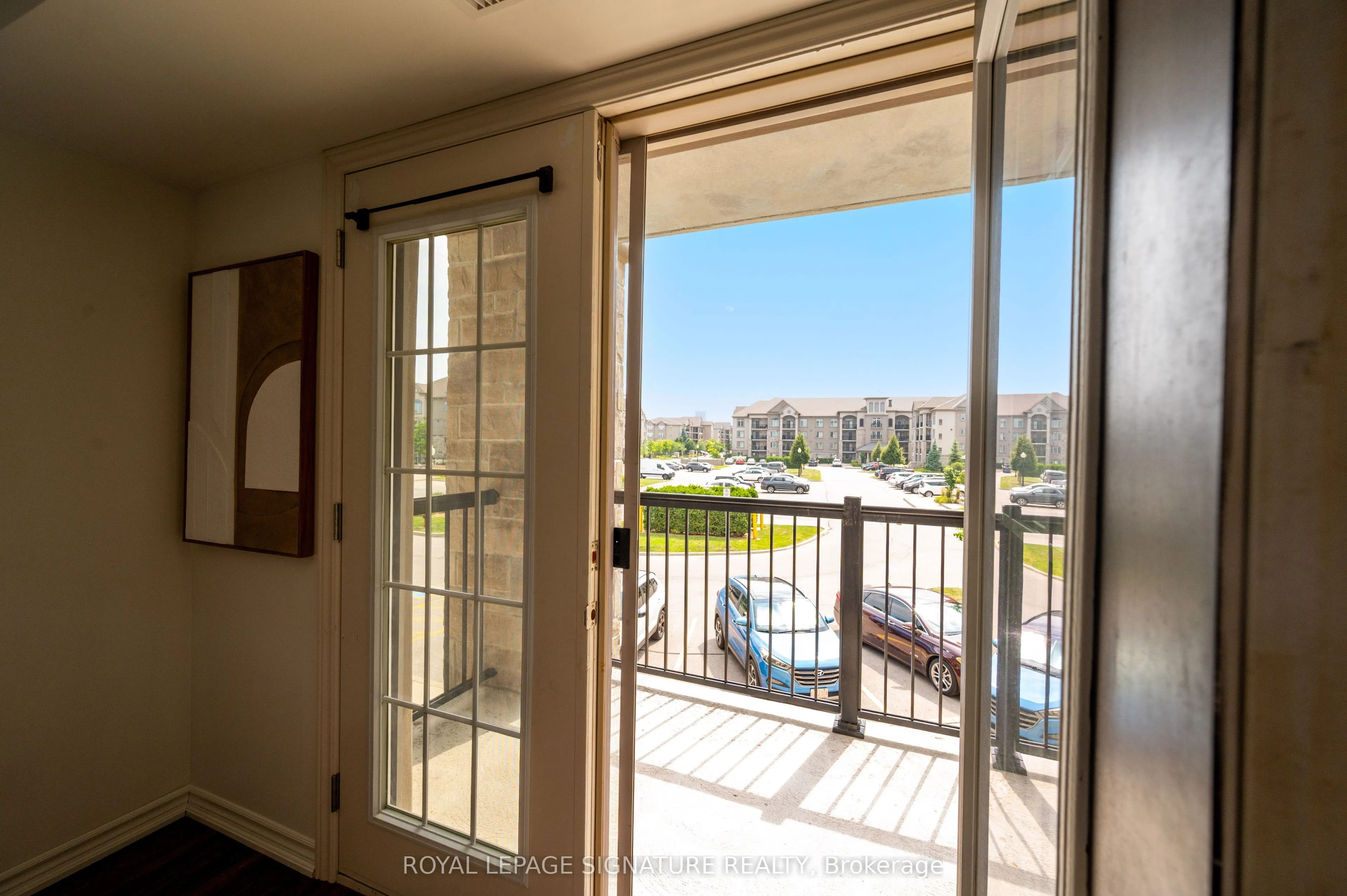 1470 Main Street E, #204