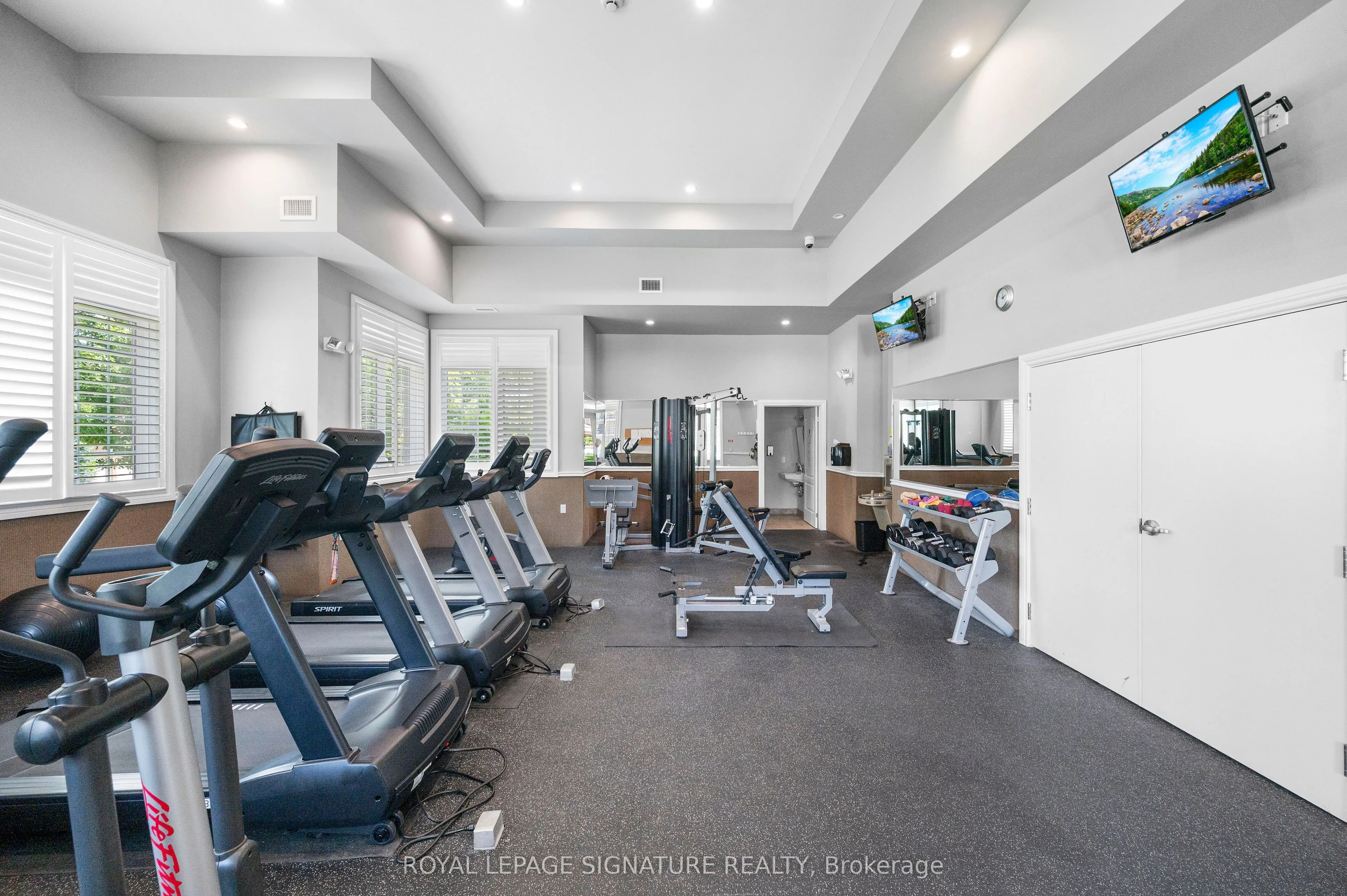 1470 Main Street E, #204