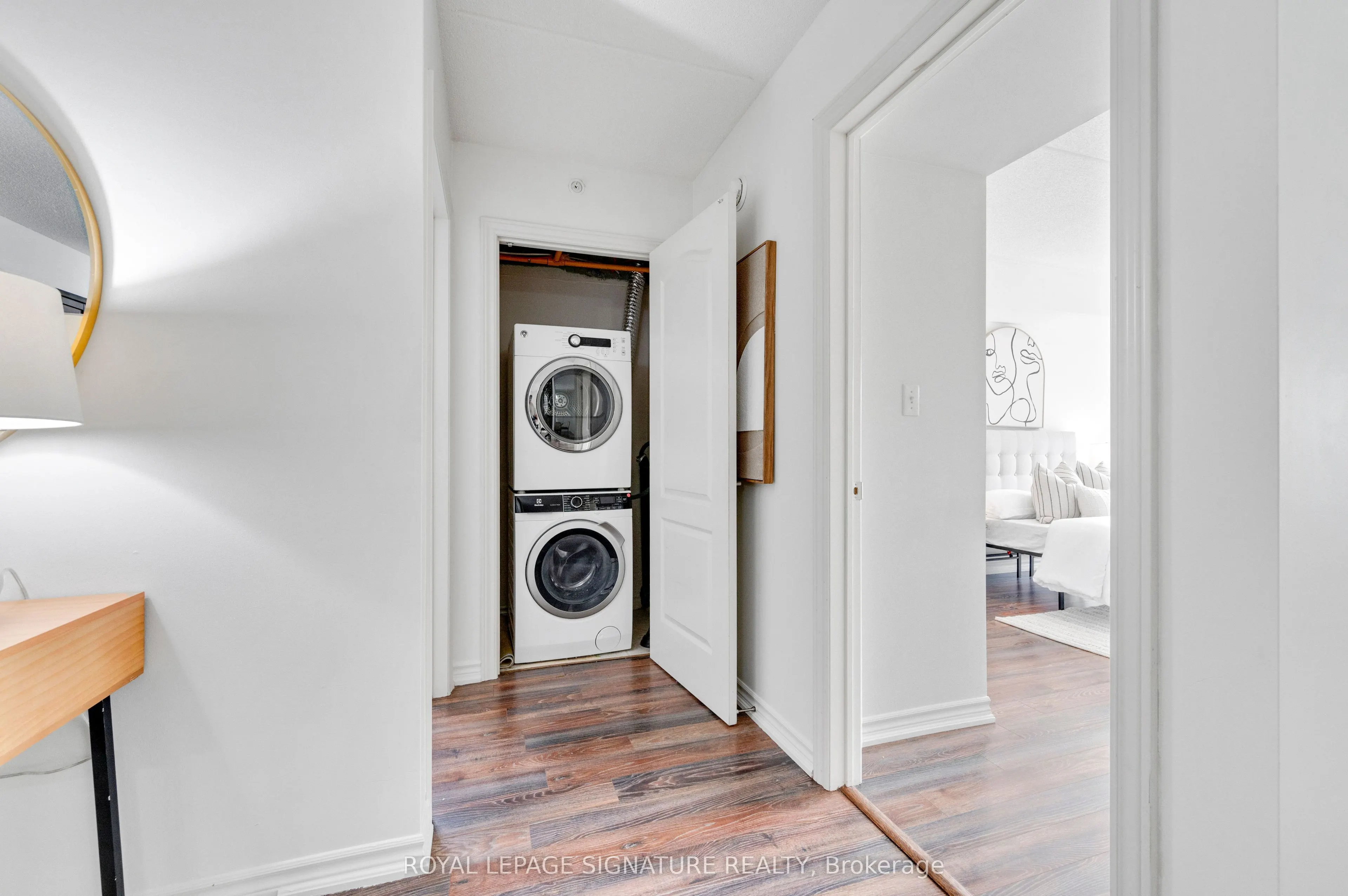1470 Main Street E, #204