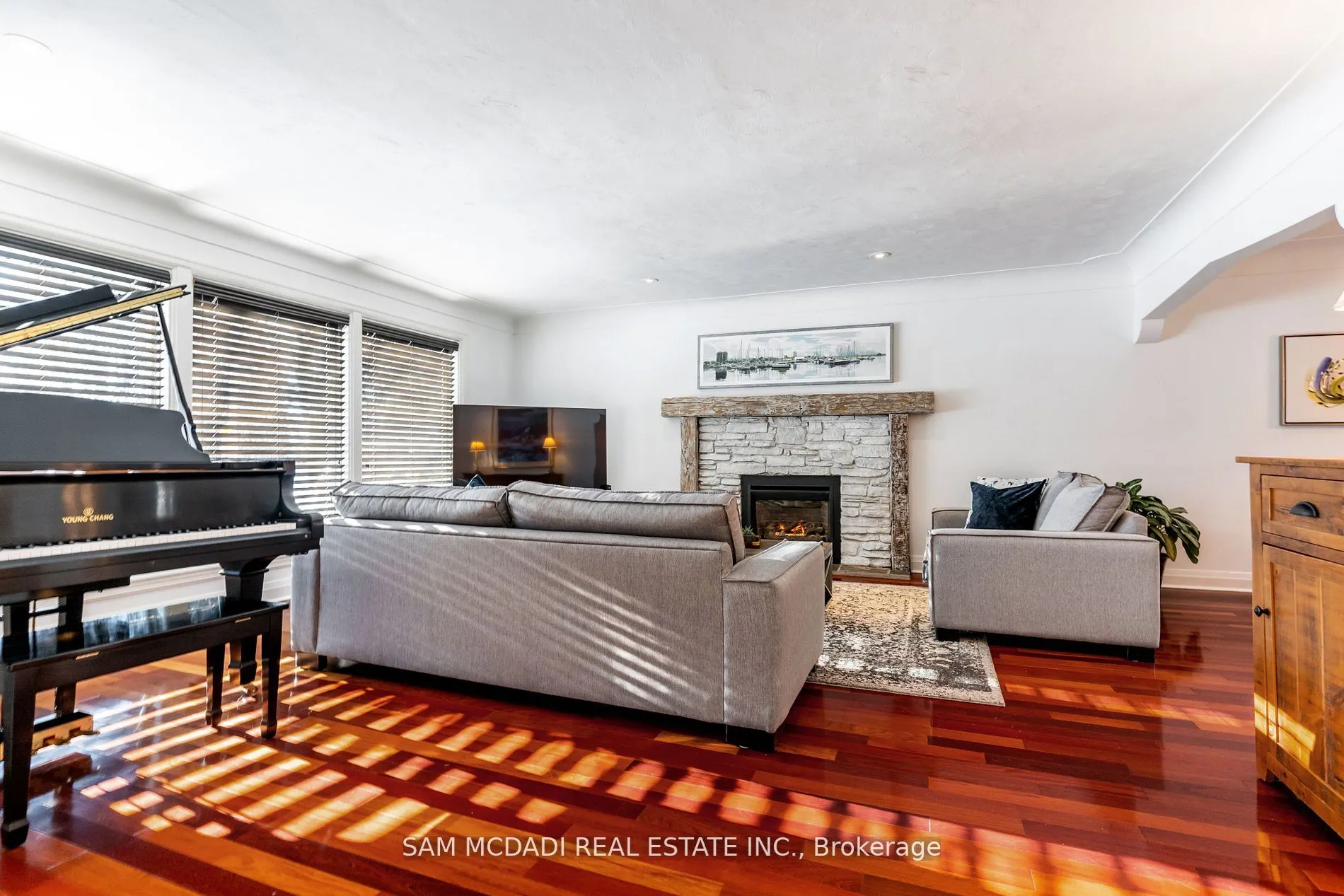 327 Shoreview Road
