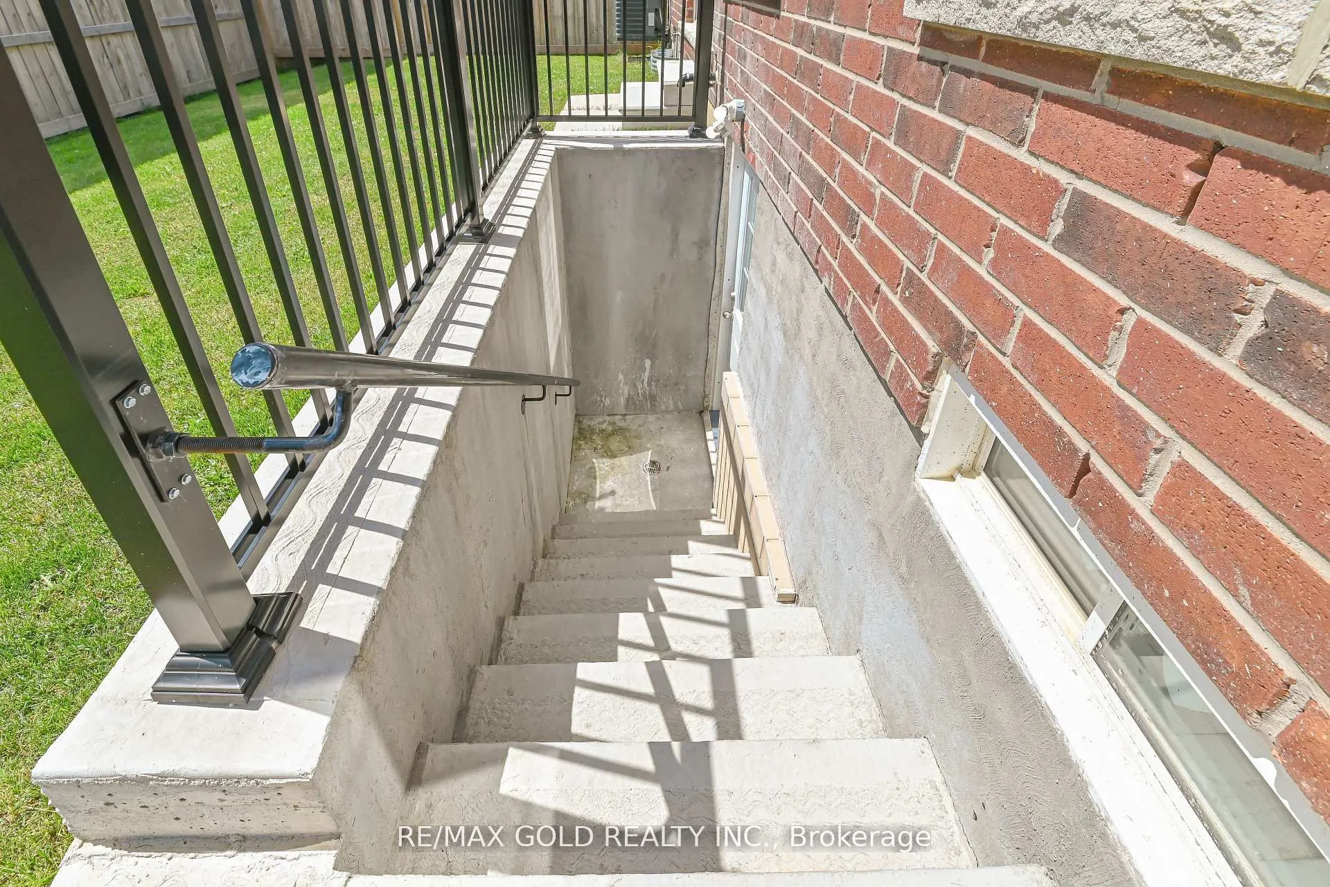 59 Cobriza Crescent