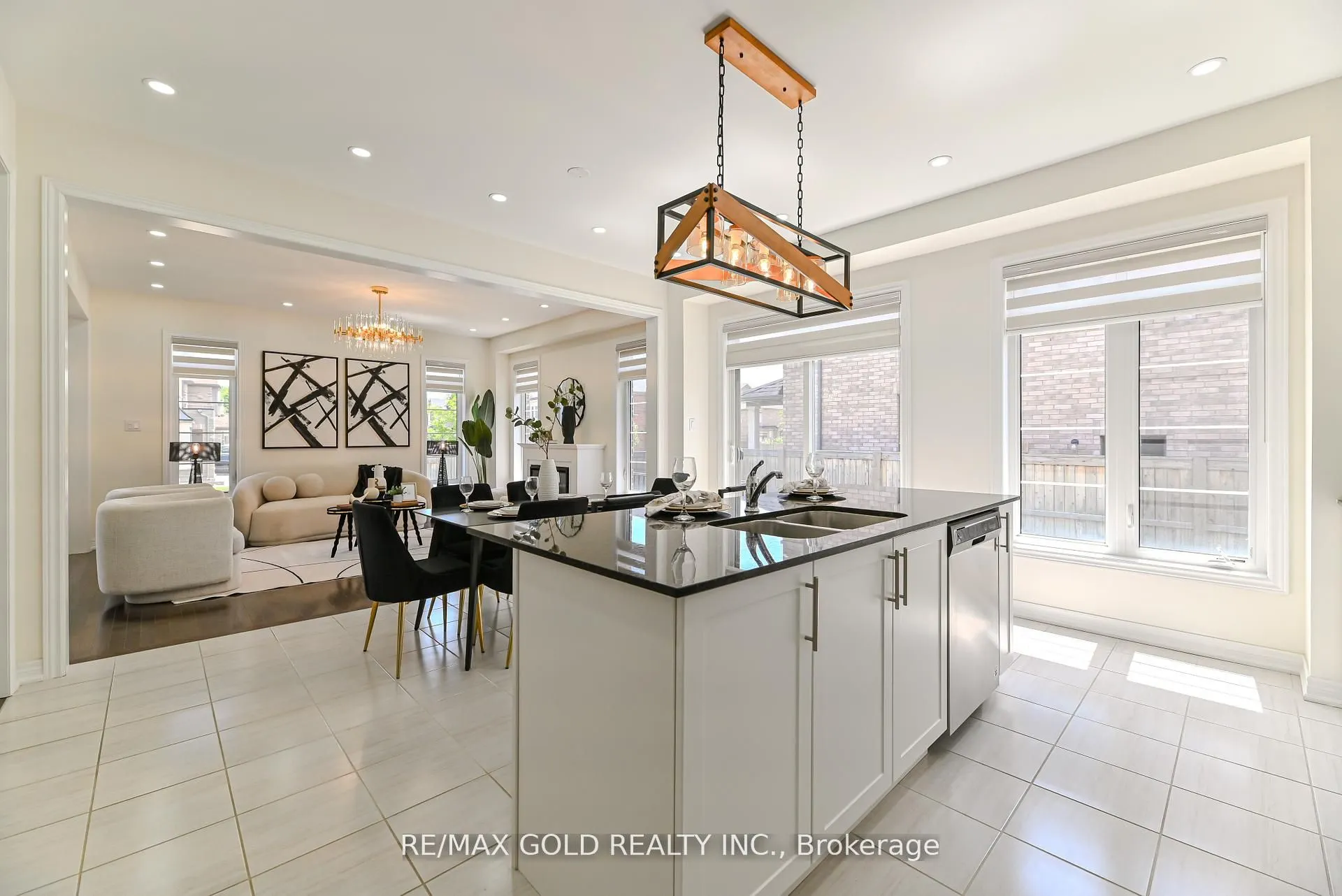59 Cobriza Crescent
