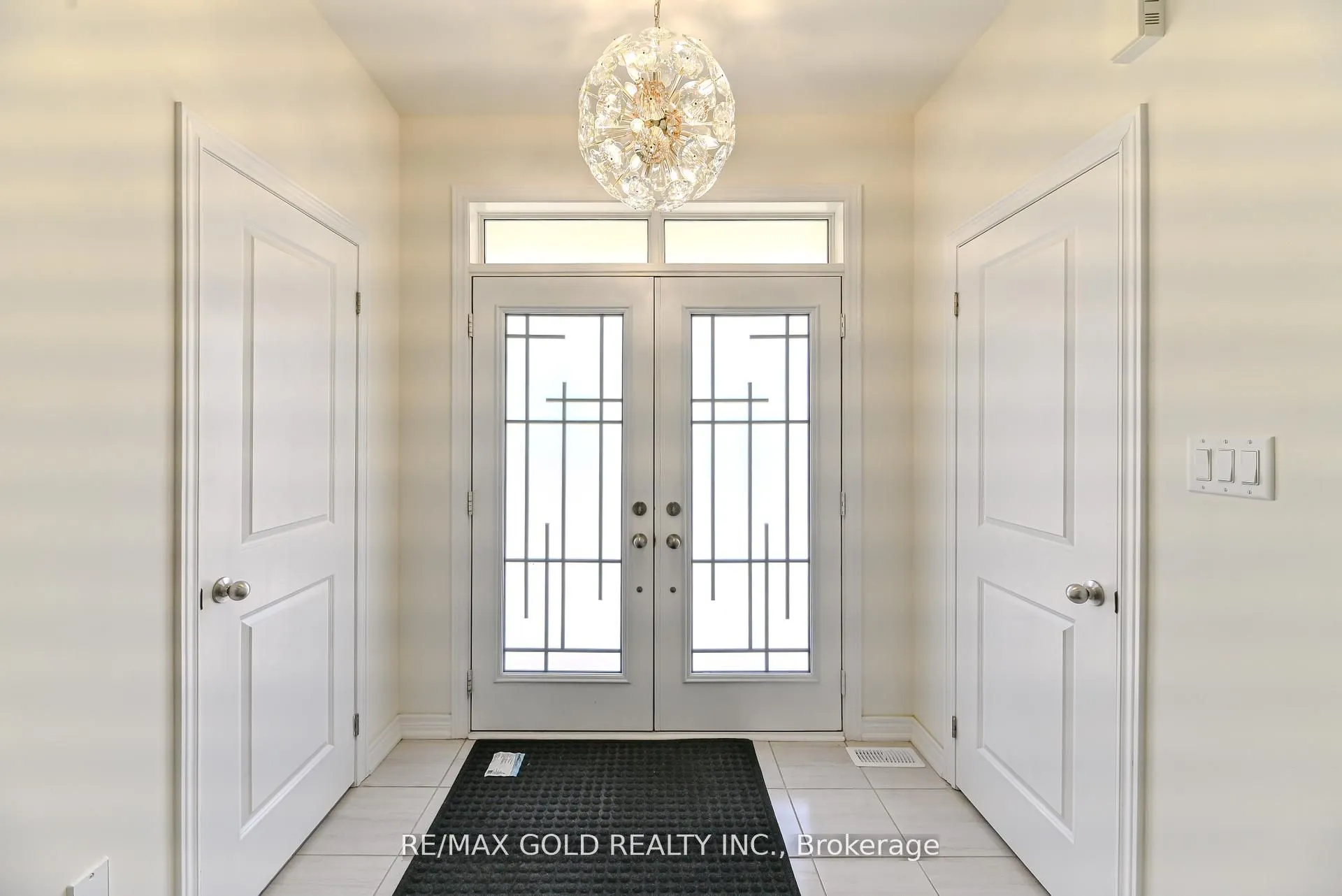 59 Cobriza Crescent