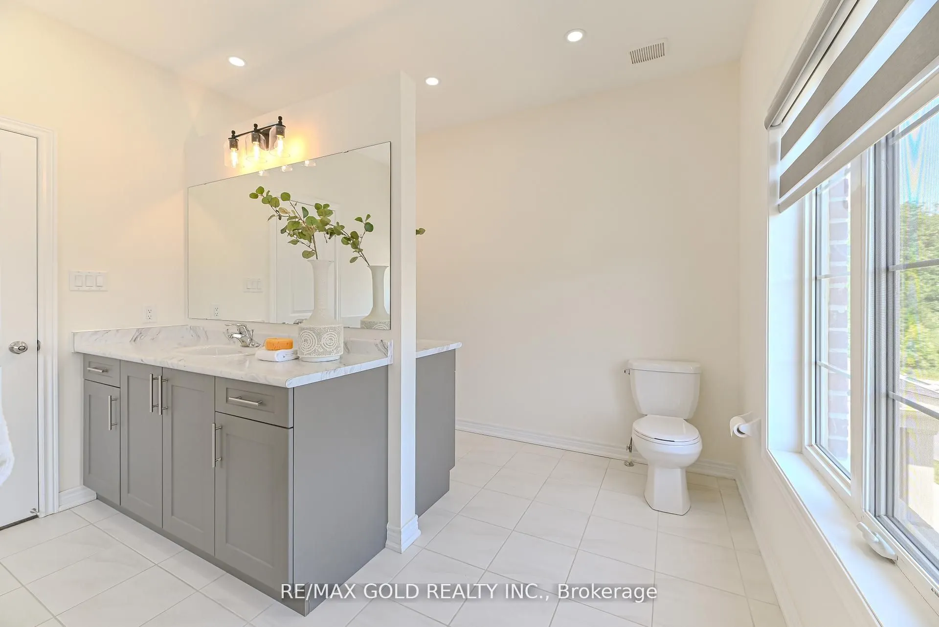 59 Cobriza Crescent