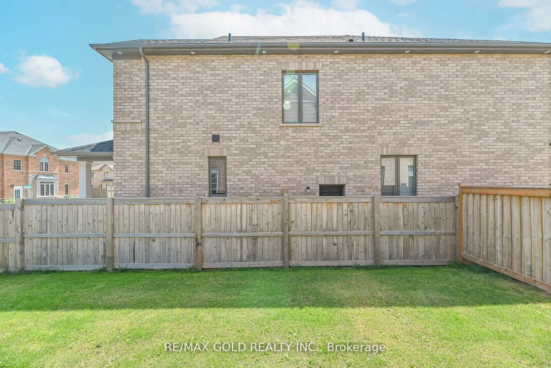 59 Cobriza Crescent