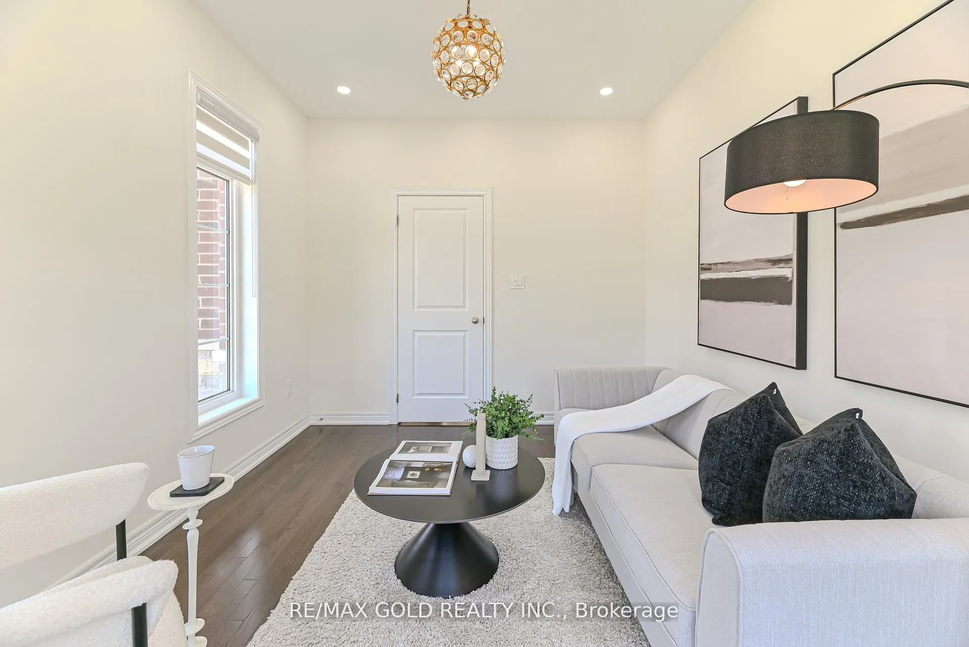 59 Cobriza Crescent
