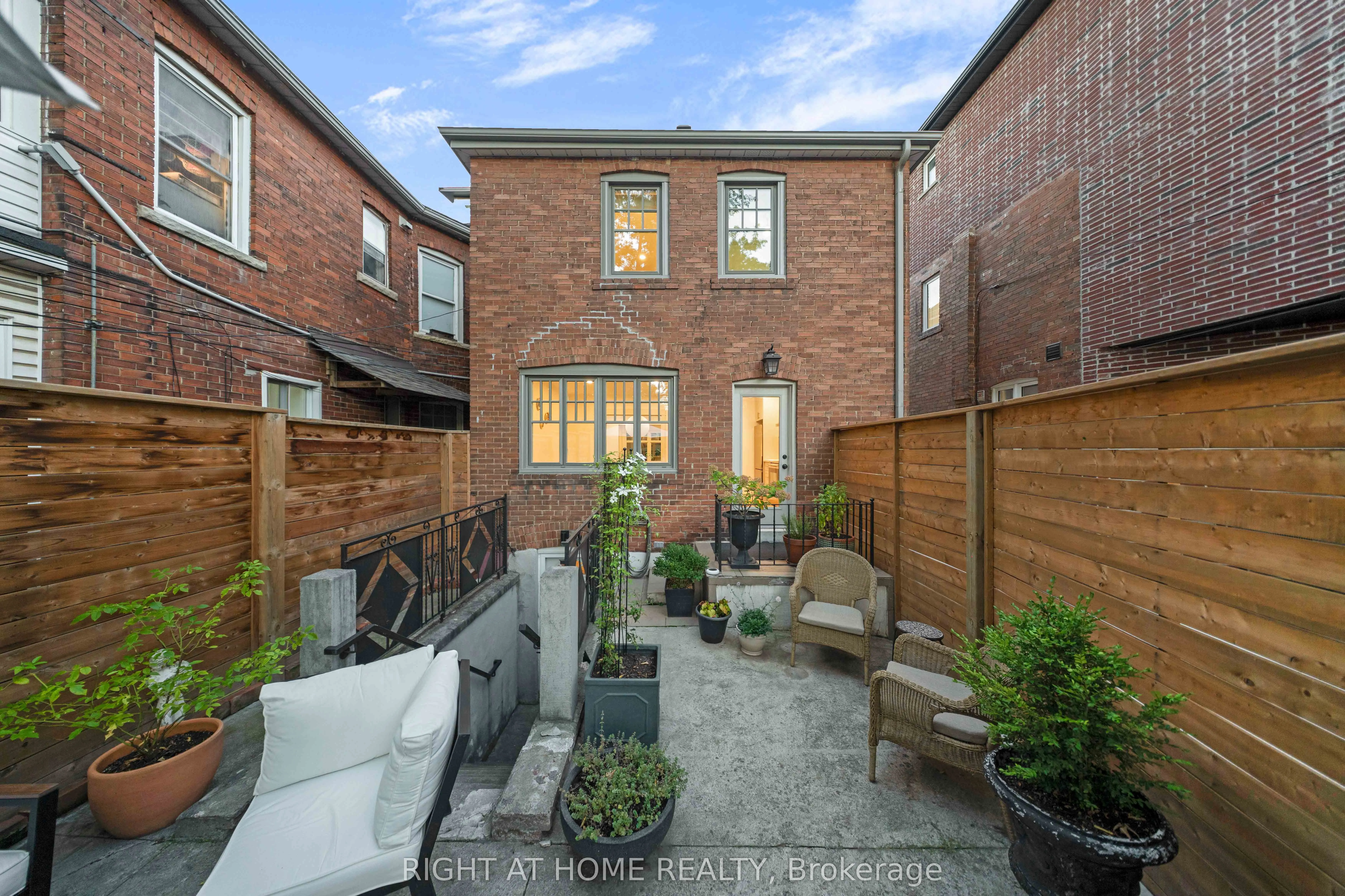 1642 Dufferin Street