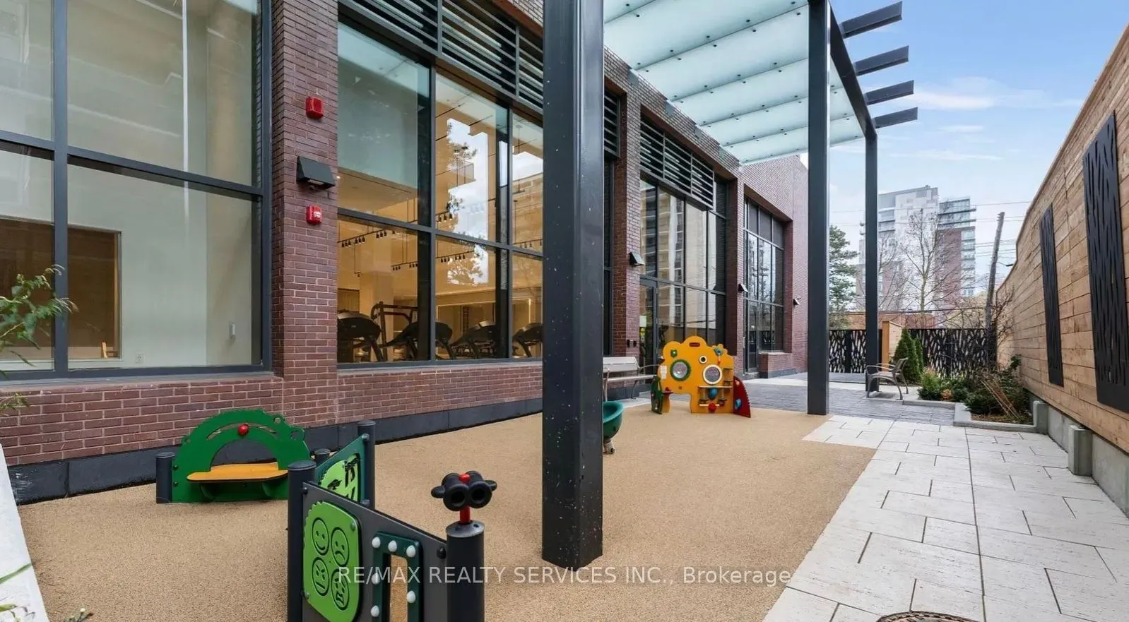 28 Ann Street, #511