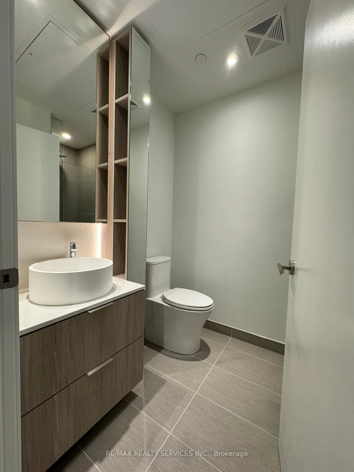 28 Ann Street, #511
