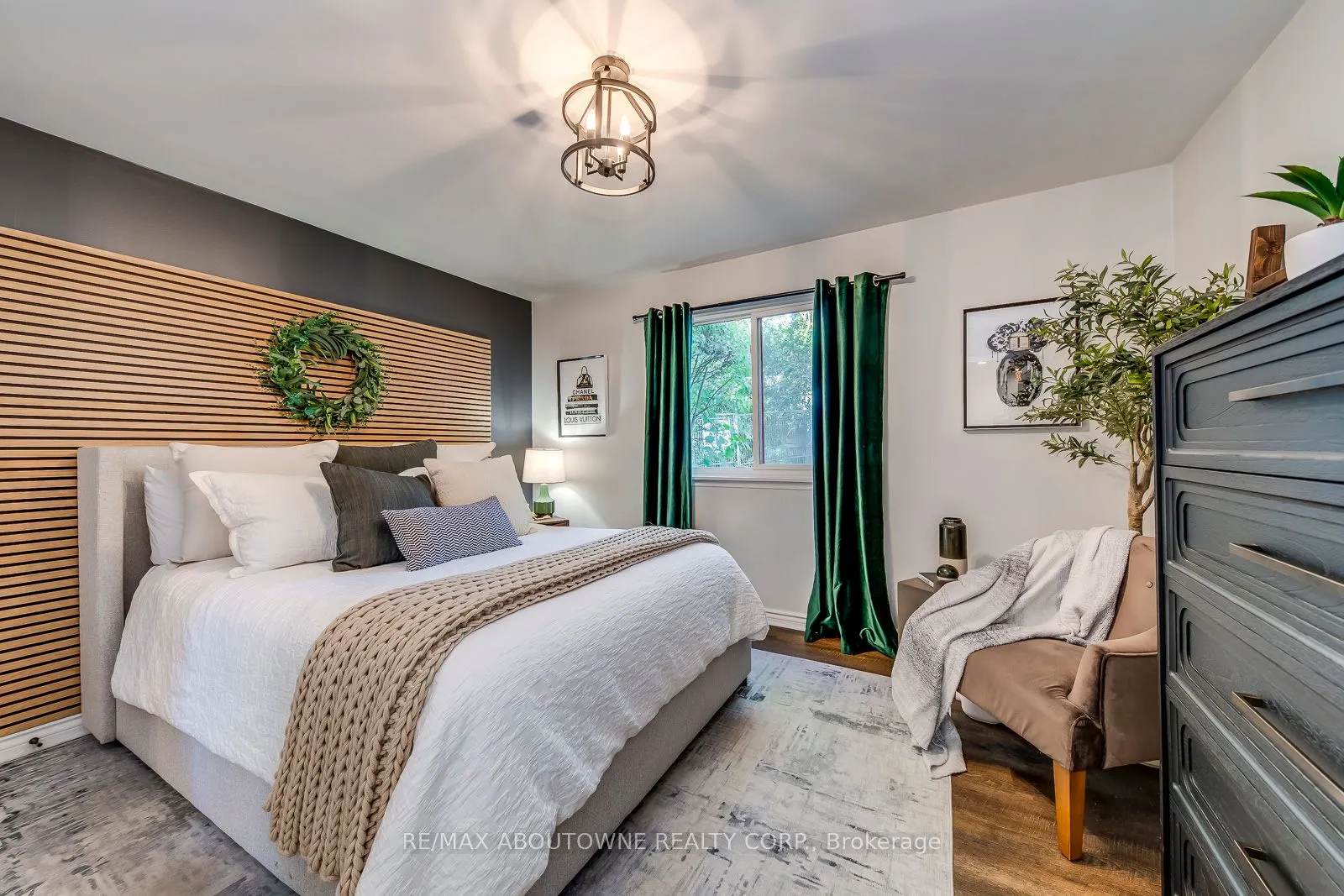 1496 Pilgrims Way, #113