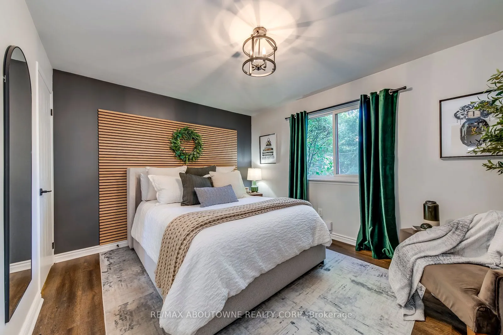 1496 Pilgrims Way, #113