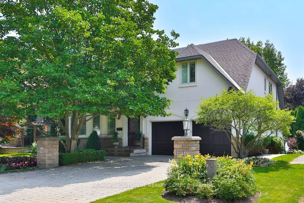 14 Holyrood Avenue