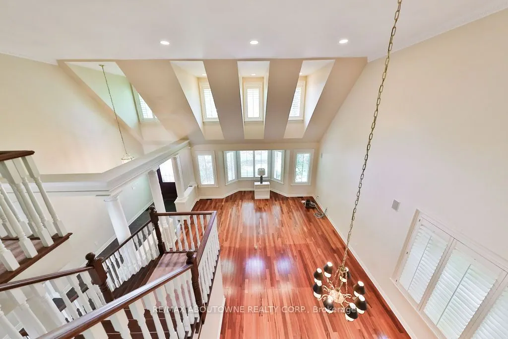 14 Holyrood Avenue