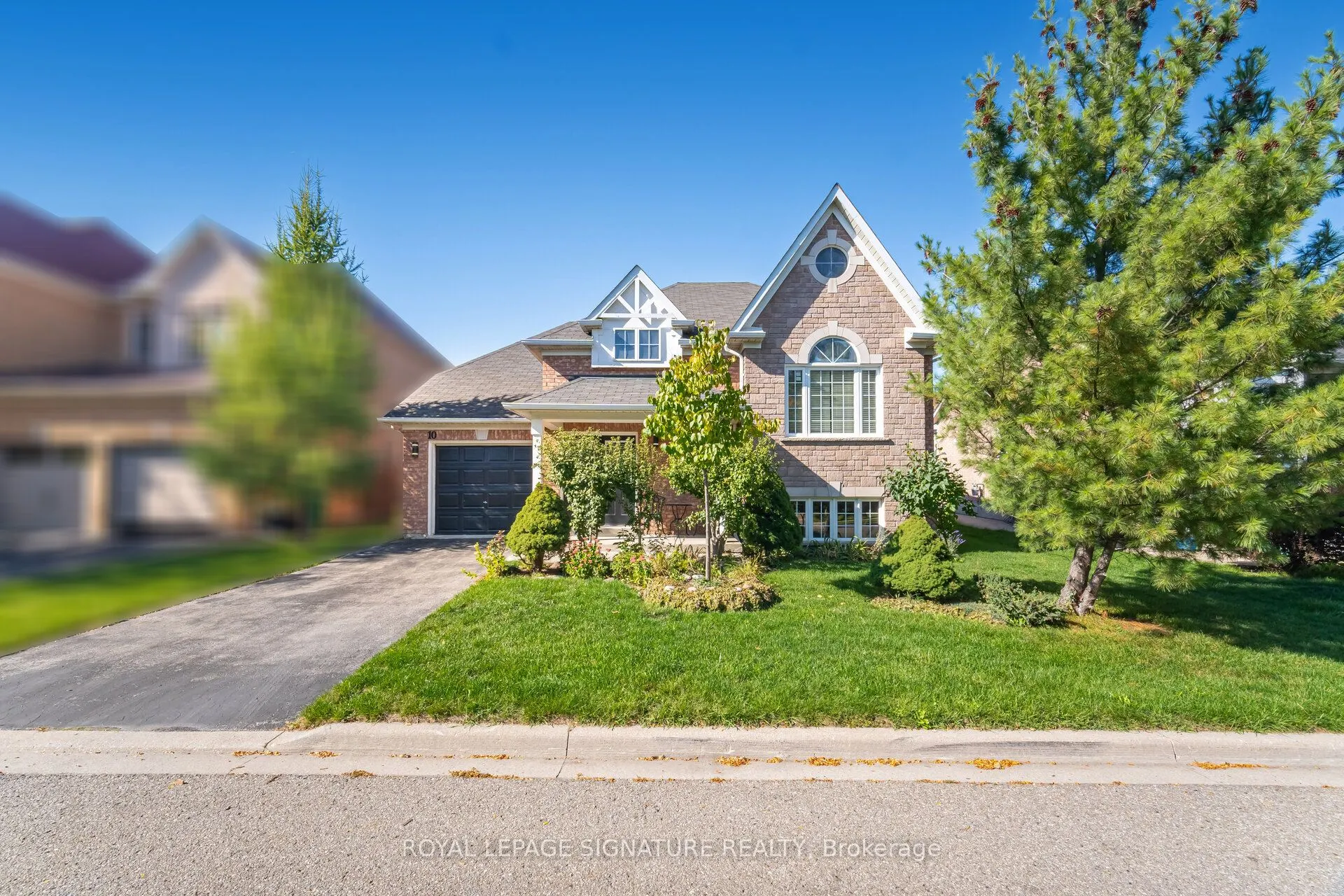 10 Banks Drive