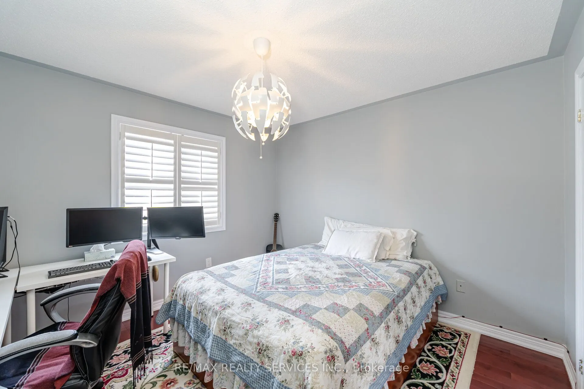 17 Regis Circle
