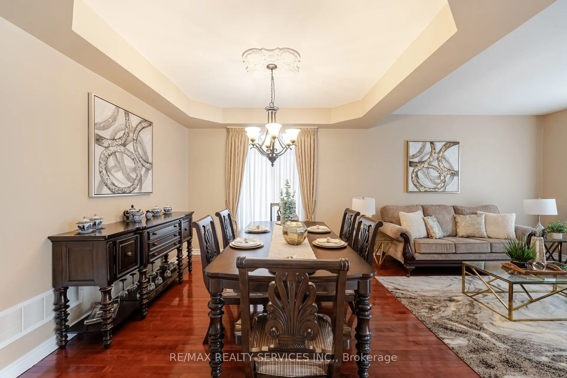 17 Regis Circle