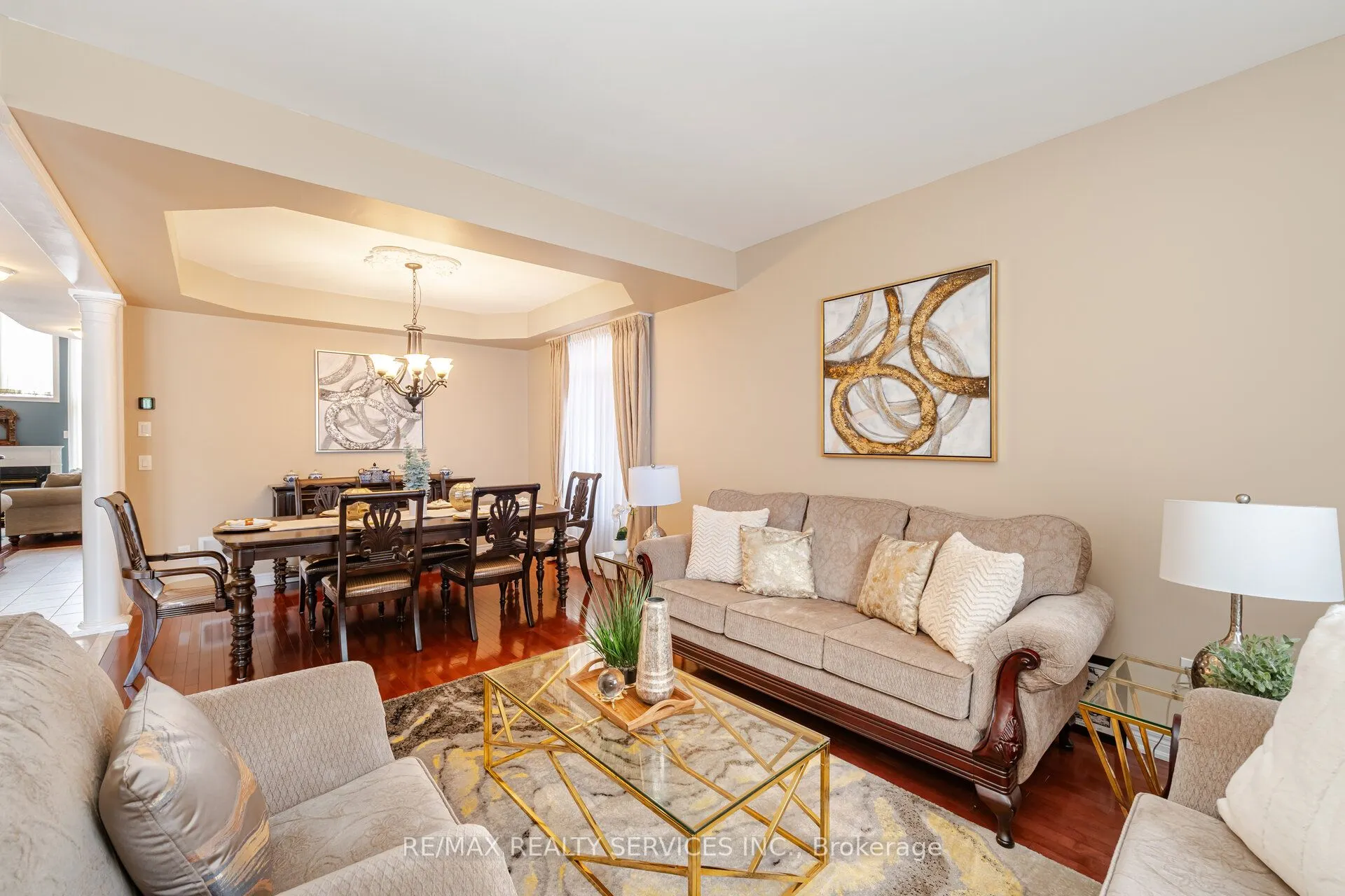 17 Regis Circle