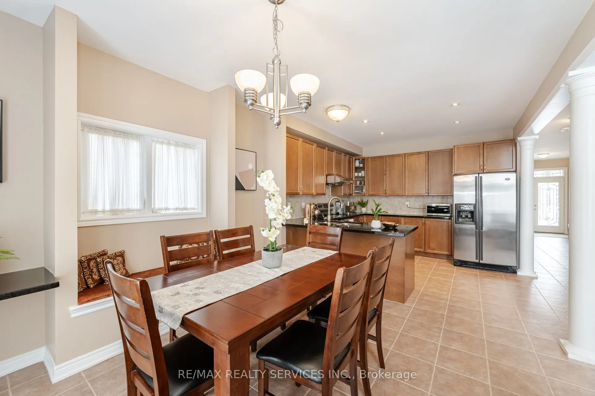 17 Regis Circle