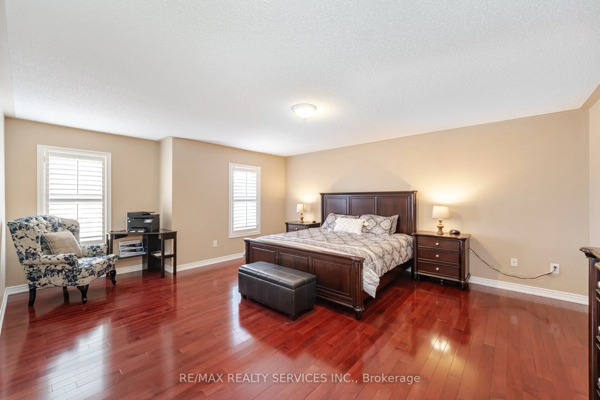 17 Regis Circle