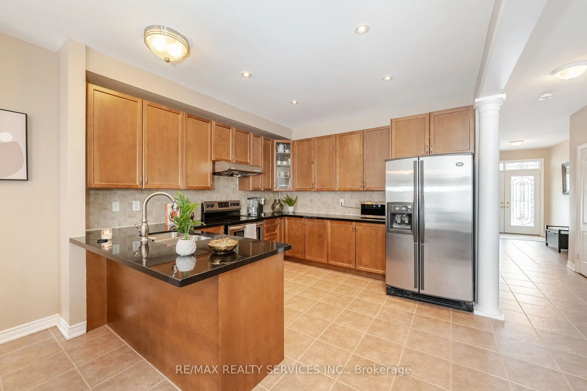 17 Regis Circle