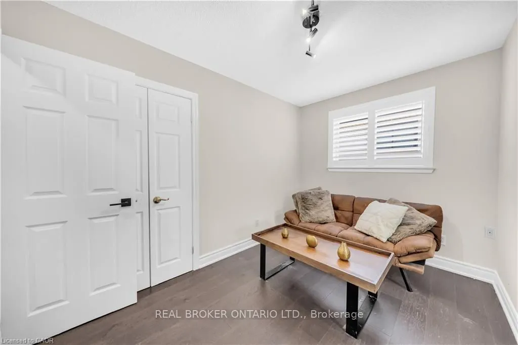 5 Orsi Road