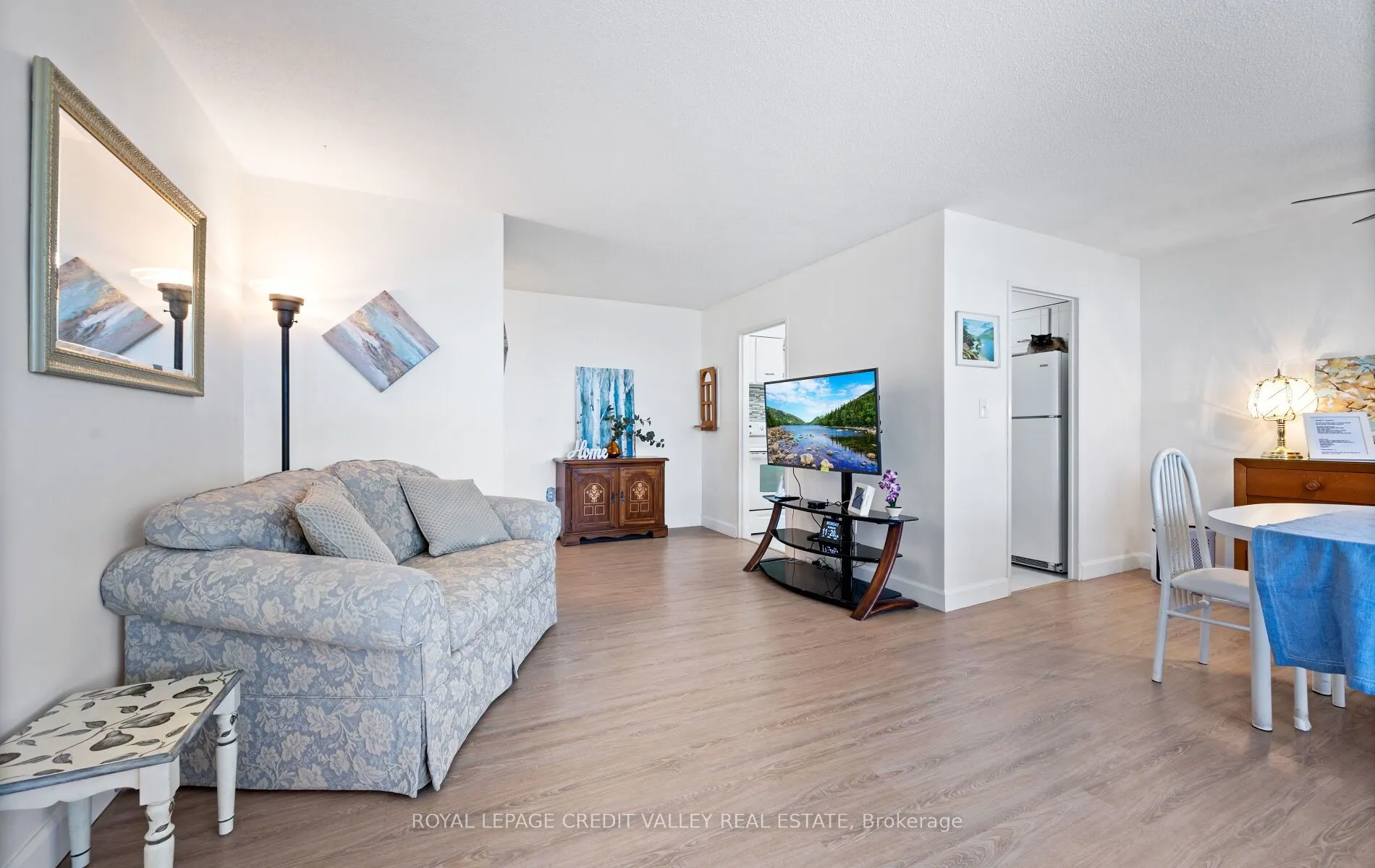 2263 Marine Drive, #601